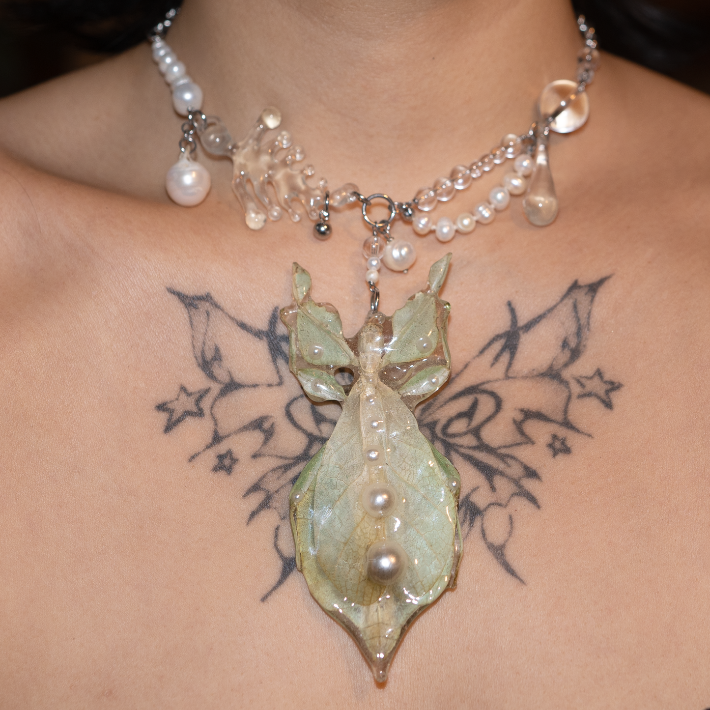 Hydra Leaf Mantis Necklace