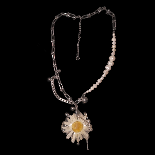 Frozen Daisy Necklace