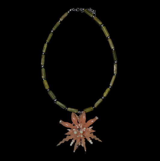 Hydra Lily Stone Necklace