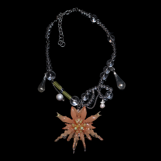 Soft Spine Bloom Necklace