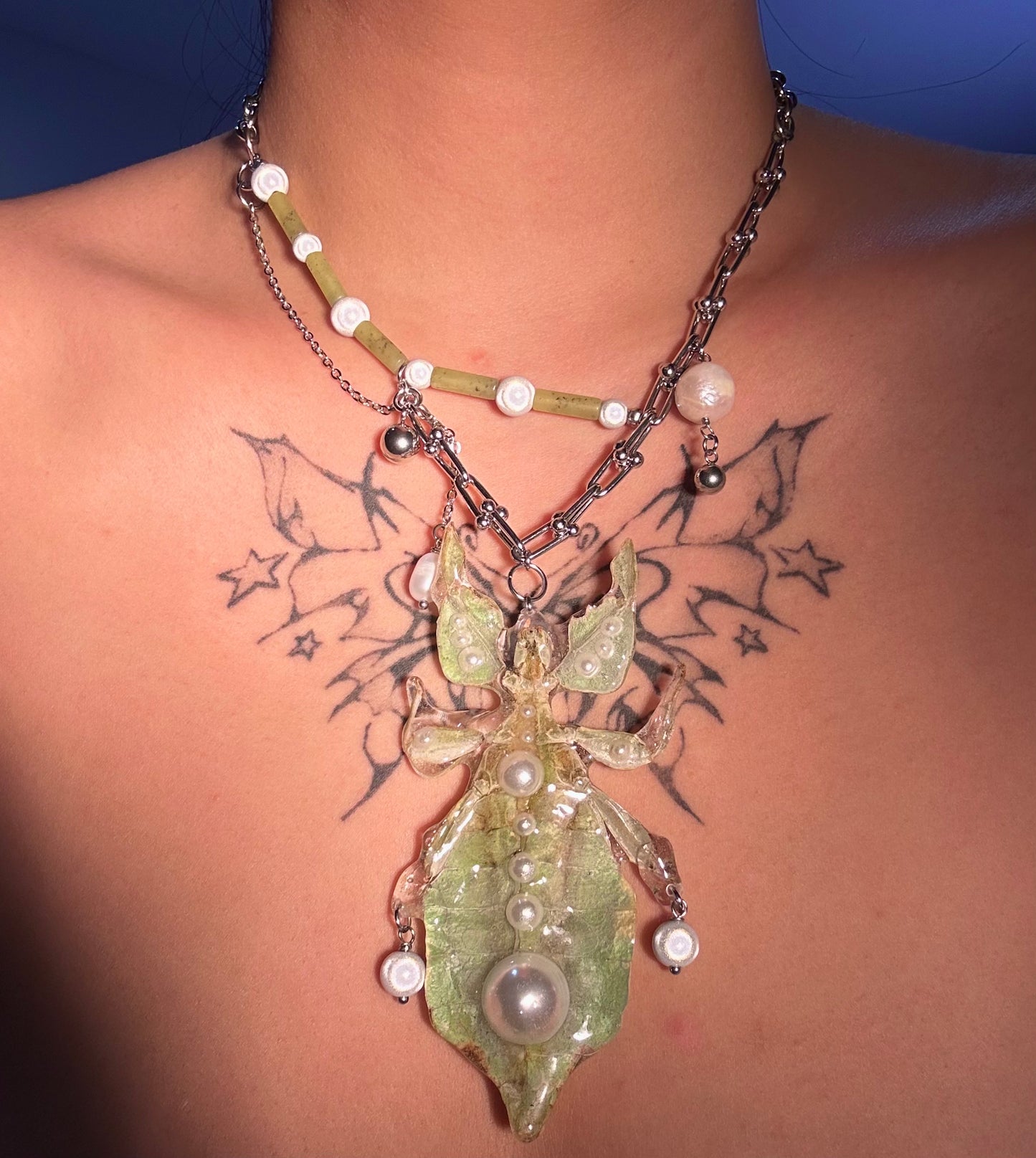 Glowing Leaf Mantis Necklace