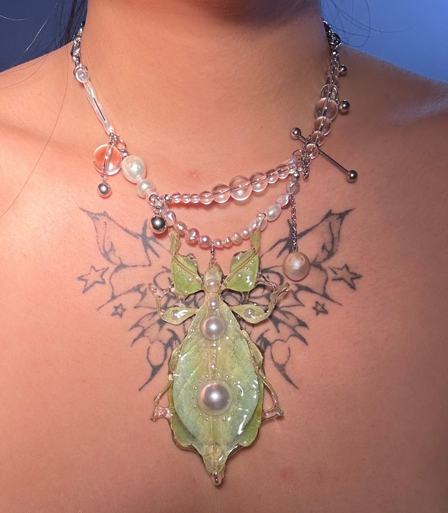 Leaf Mantis Pearl Necklace